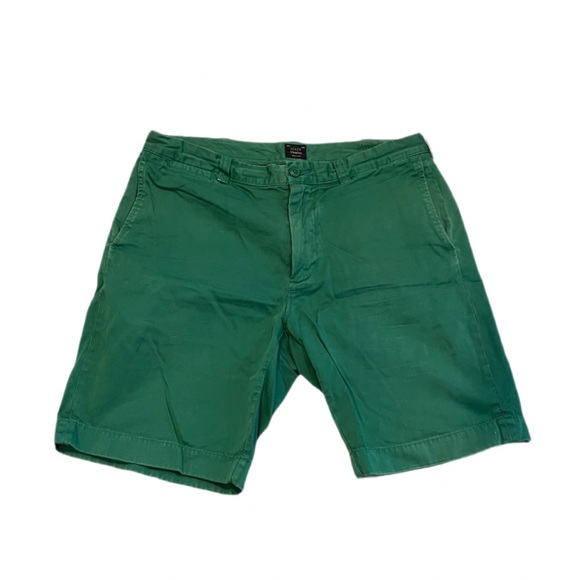 J. Crew Other - J. Crew Stanton Classic Green Flat Front Shorts size 34